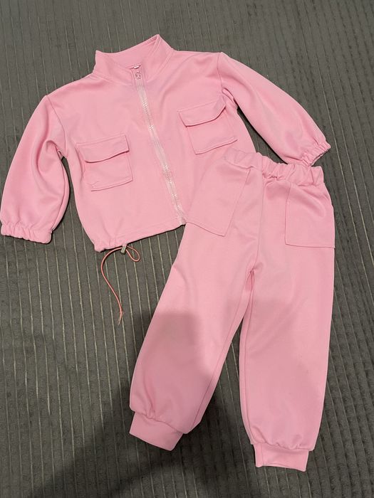 Продам детские костюмы