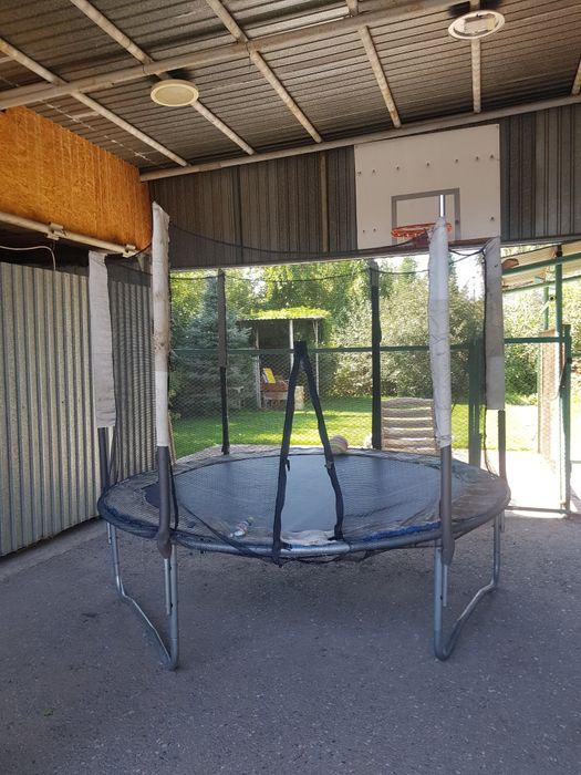 Продам батут в хорошем состоянии