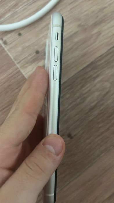 Айфон11 128гб фейс айди роботает