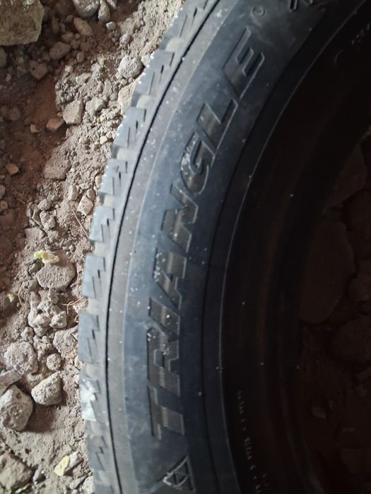 225/ 65 / 17 TRIANGLE