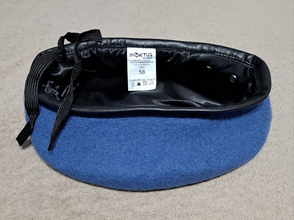 Bereta militară albastră