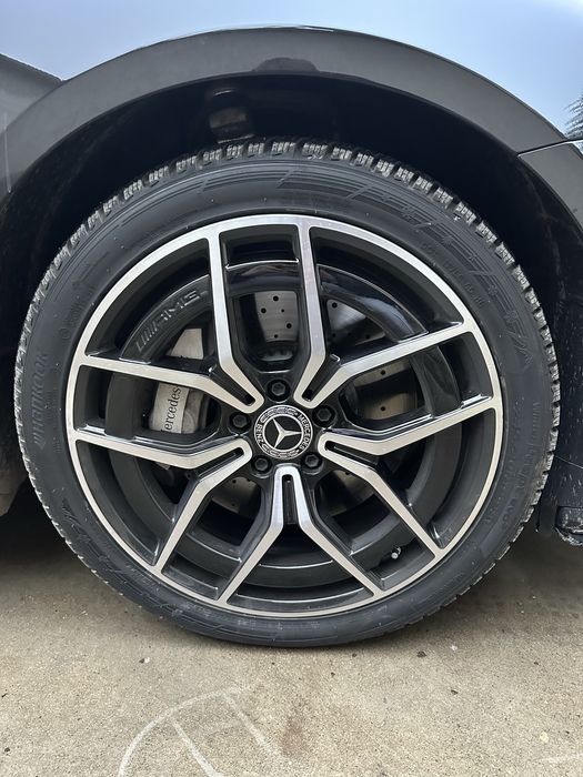 Оригинални джанти със зимни гуми 19 цола E class