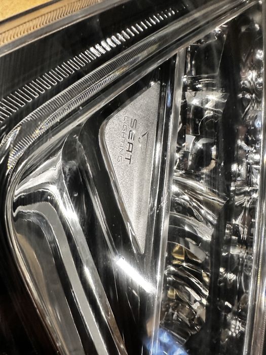 Far dreapta full led seat ateca cod:576941008.f.