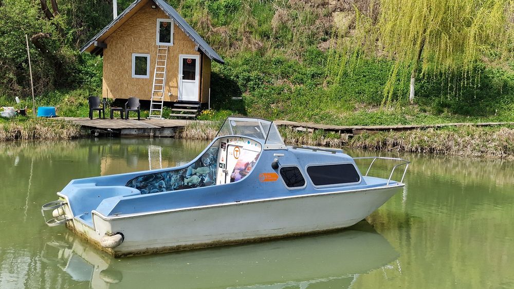 Barcă cabinată Micro Plus 501