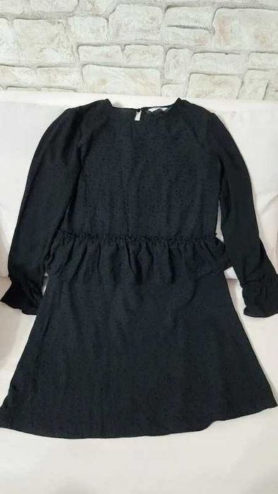 Rochie Envii,cu picatele din catifea,mar XS dar merge mai mult,noua