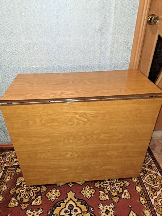 Продам стол тумбу