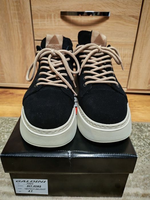 Сникърси/  дамски обувки / 41  номер Galdini НОВИ