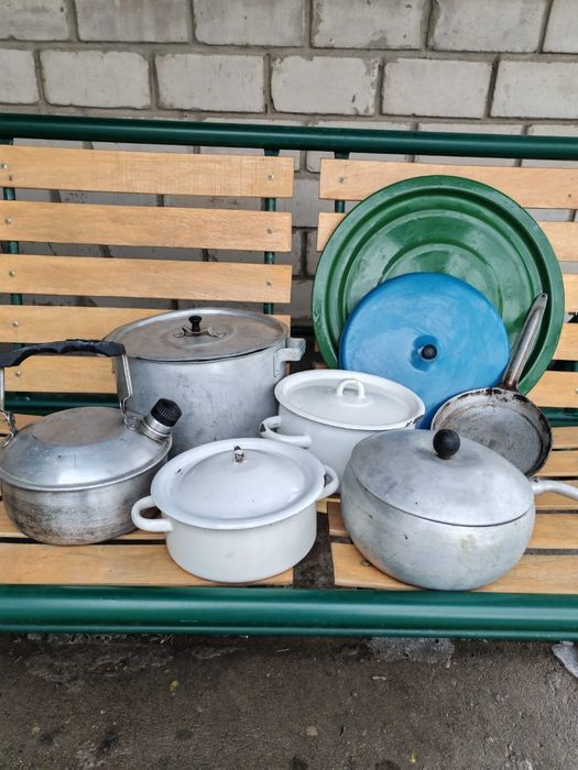 Посуда, сковородки, корзина,крышки