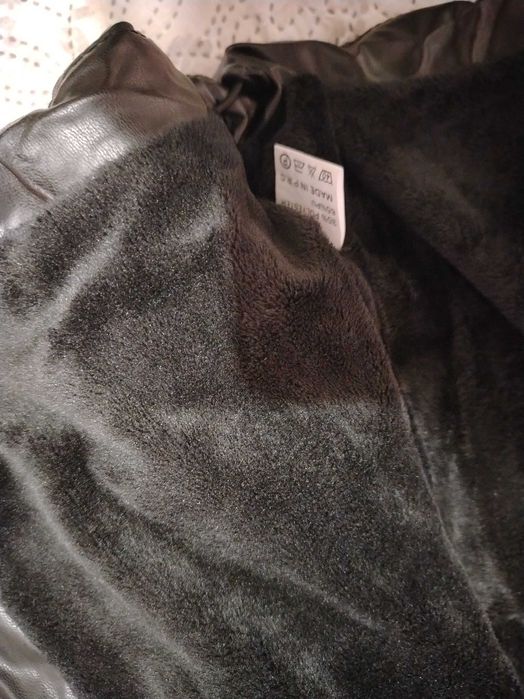 Дамско кожено яке М размер