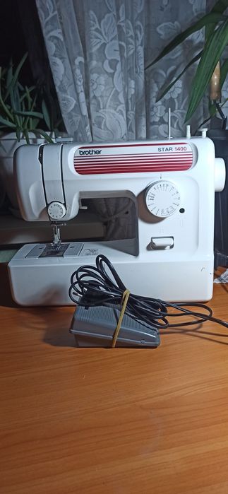 Продам Швейную  машинку