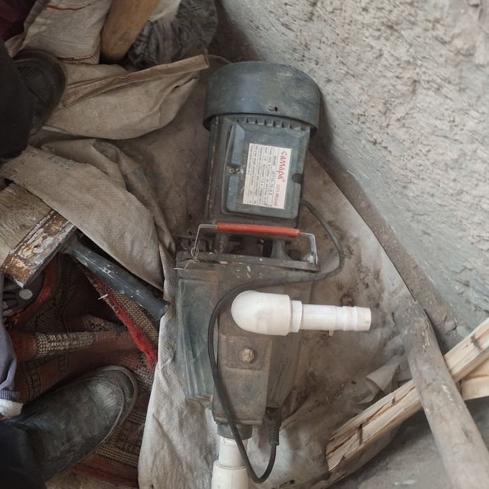 Kama rabochiy sotiladi