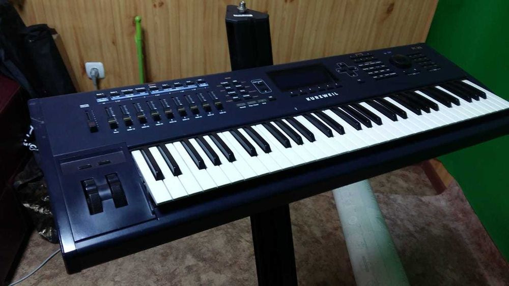 Синтезатор KURZWEIL PC 361