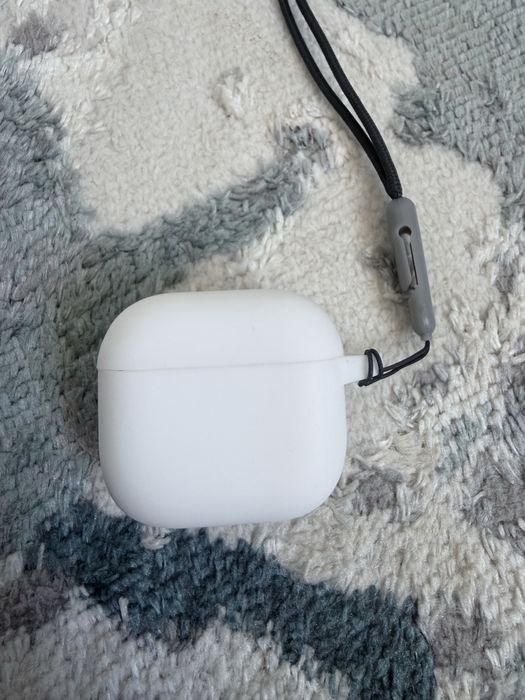 Наушники AirPods