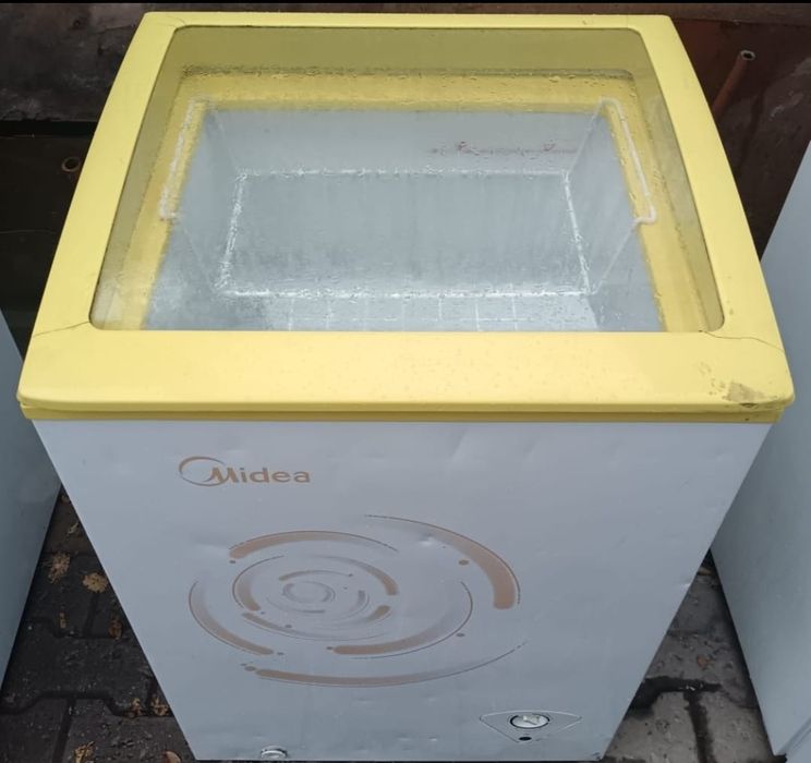 Морозильник продам