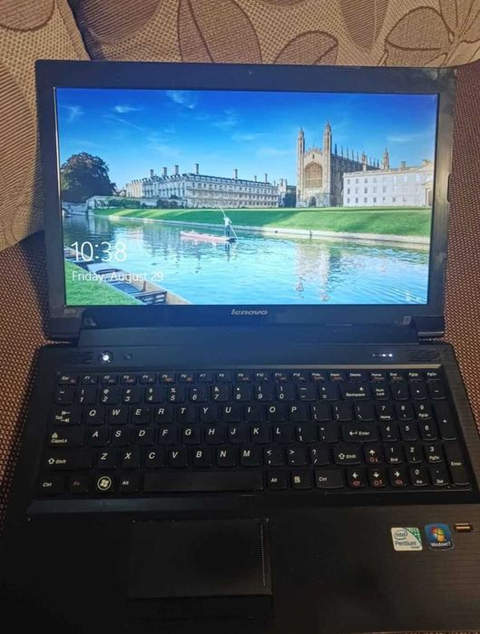 Лаптоп Lenovo