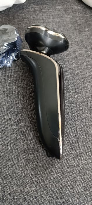 Aparat de ras multifunctional