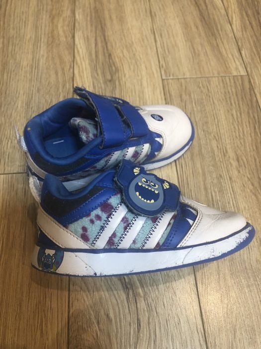 Кроссовки детские