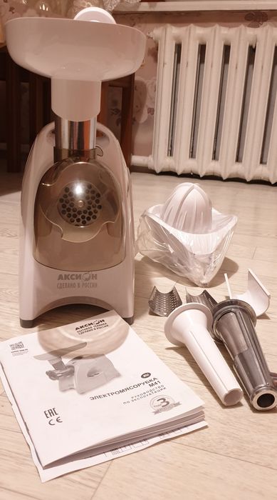 Мясорубка Аксион новая