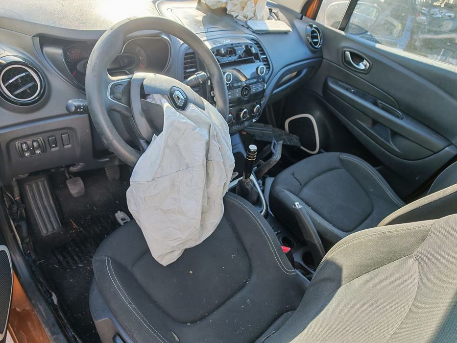 Dezmembrez Renault Captur - 1 (facelift) (2017 - 2019), 0.9 TCE H4B408, manual, H4B408, JR5062