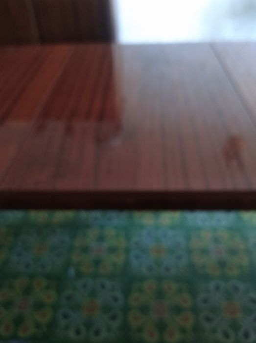 Продам полированный стол