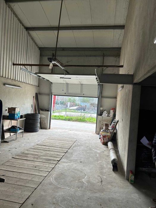 Hala /spatiu de inchiriat - potrivit pentru Service auto / Detailing