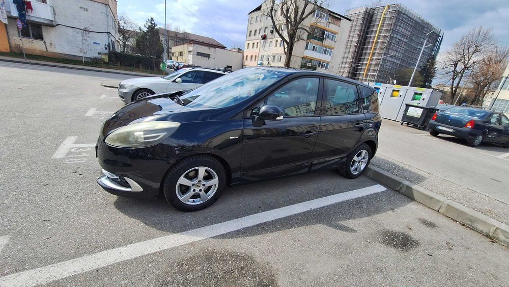 Vind Renault SCENIC 2012