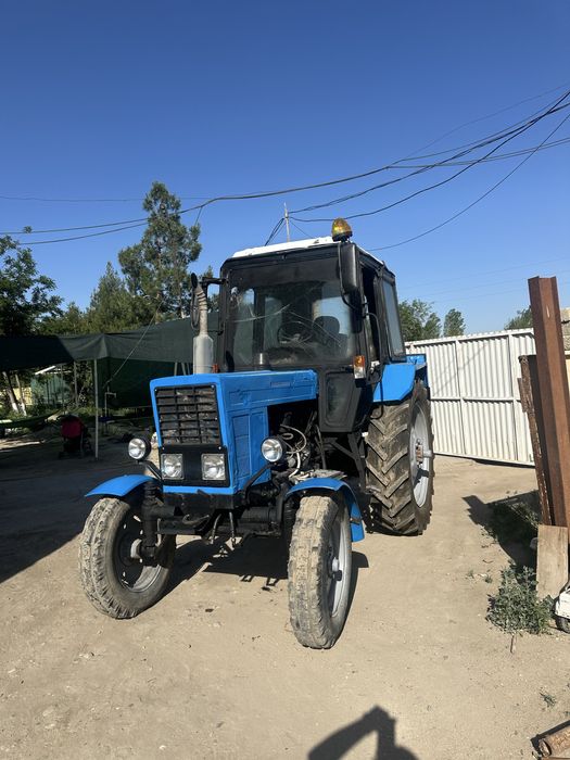 Трактор мтз 80  .