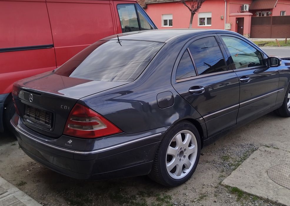 Stop stanga/dreapta Mercedes C-Class w203 an 2001-2007