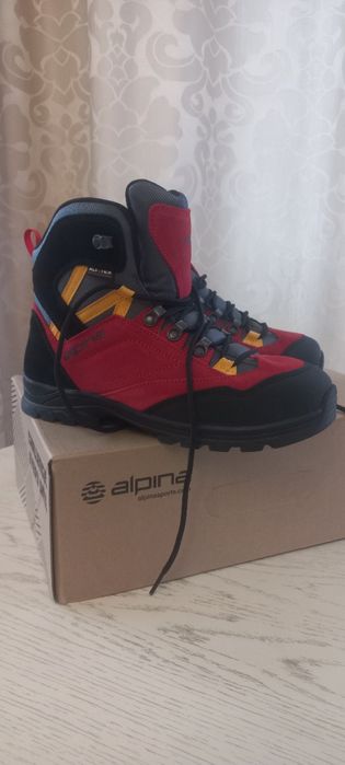 Трекинговая обувь!