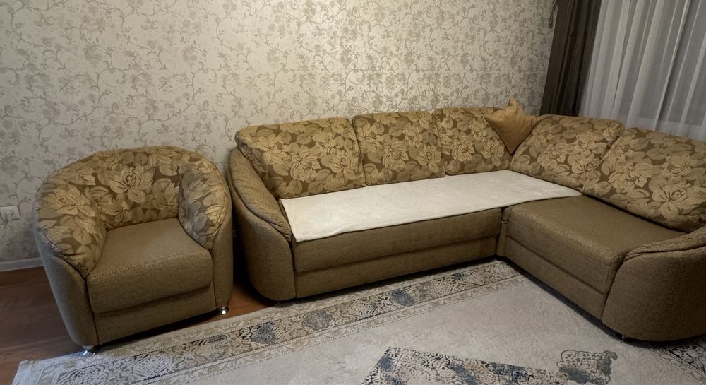Угловой диван с креслом