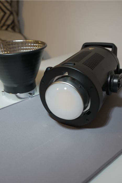 Godox SL150R, lampa Video RGB, 165W, ca noua. In garantie la f64.