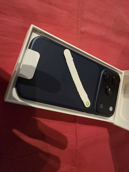 -Iphone 17Pro, Nou, 256Gb, 8Ram, 0 cicluri incarcare, neactivat, nefol