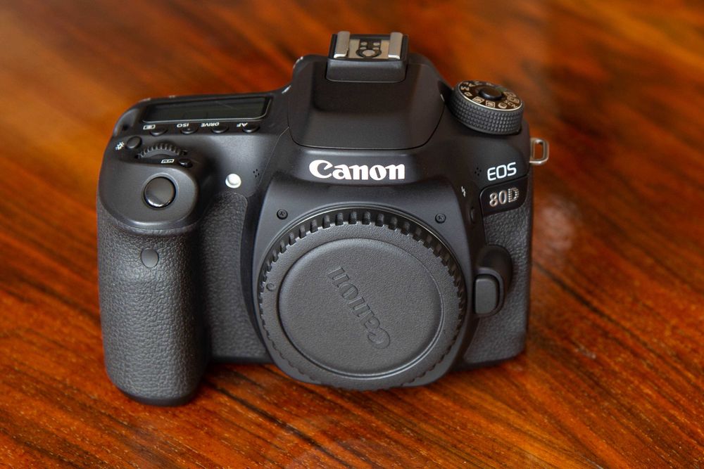 Canon EOS 80D тяло