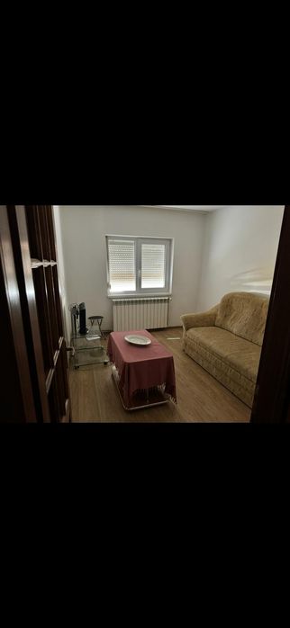 Vând apartament cu 3 camere