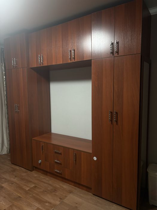 Стенка в гостиную