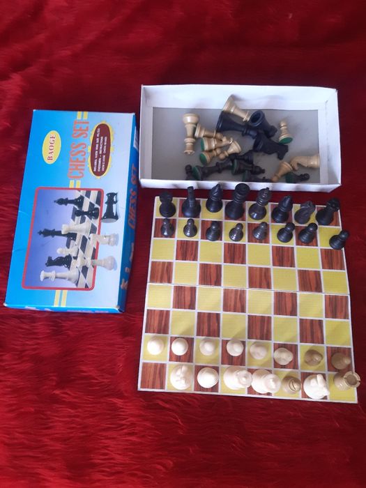 Резервни фигури за шах.