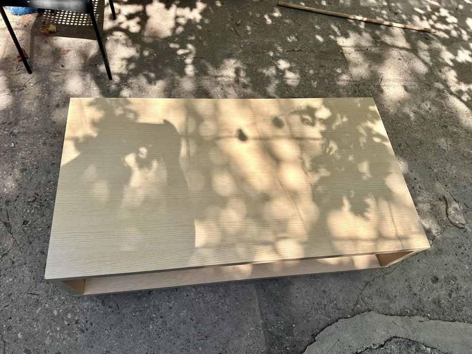 Маса за хол ниска