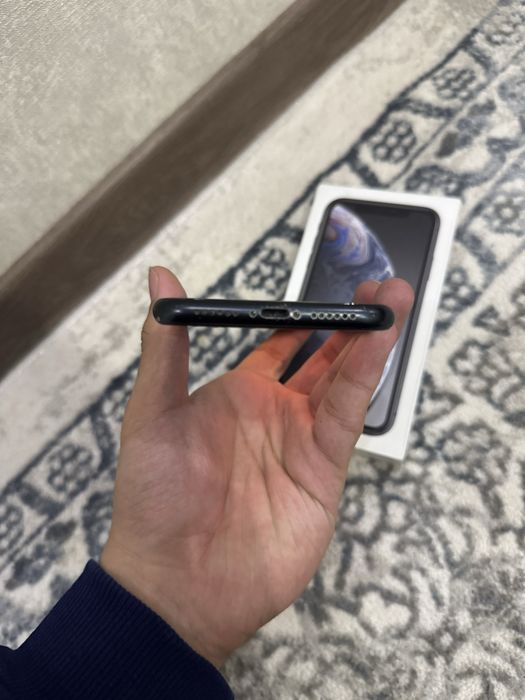 iPhone Xr 64GB 77% ideal korobka document