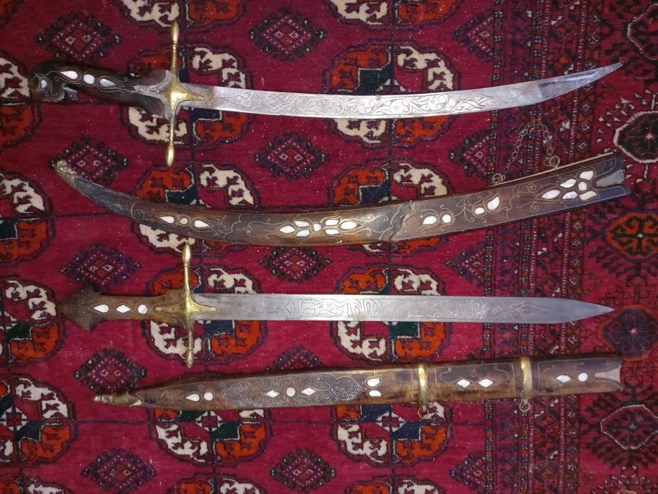 Қазақи қол өнер сатылады