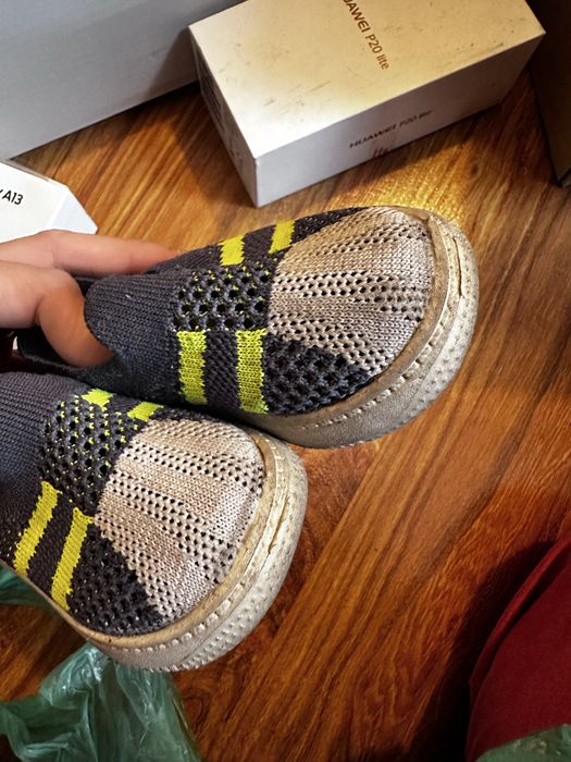 Отдам обувь на мальчика размер 17