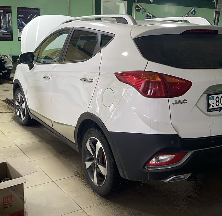 Продам автомобиль JacS3