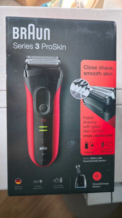 Aparat de ras Braun 3050CC, Acumulator, Lavabil, SensoFoil, Statie