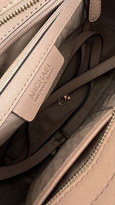 Geanta Michael Kors portmoneu cadou