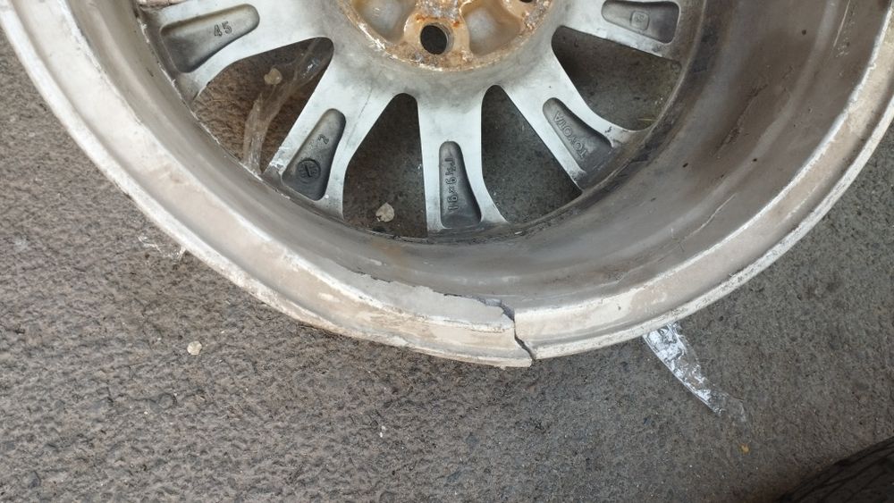 Тоета оригинал диски р16, R16 camry 5*114.3