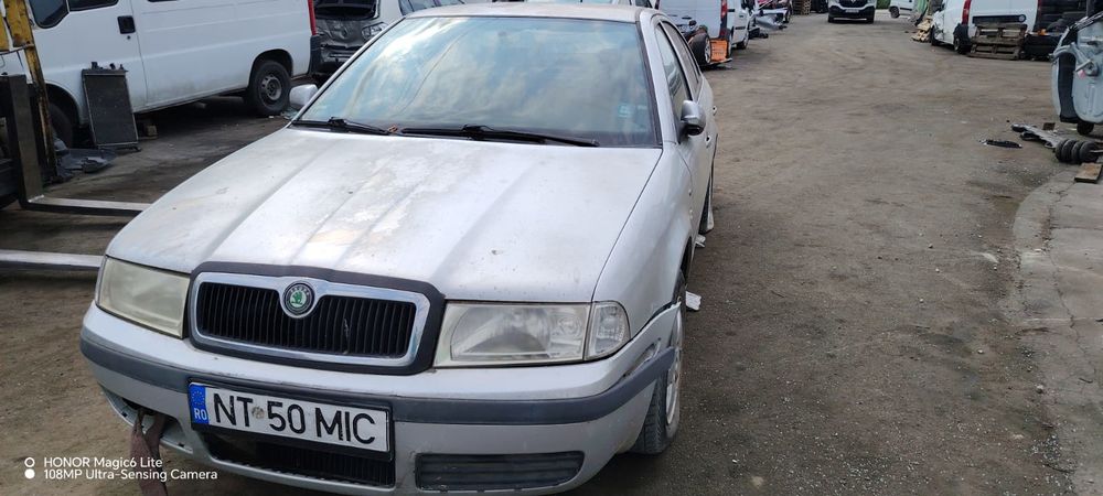 Dezmembrez Skoda Octavia - 1 (facelift) (2000 - 2010), 1.4 benzina, manual, AXP, DUW