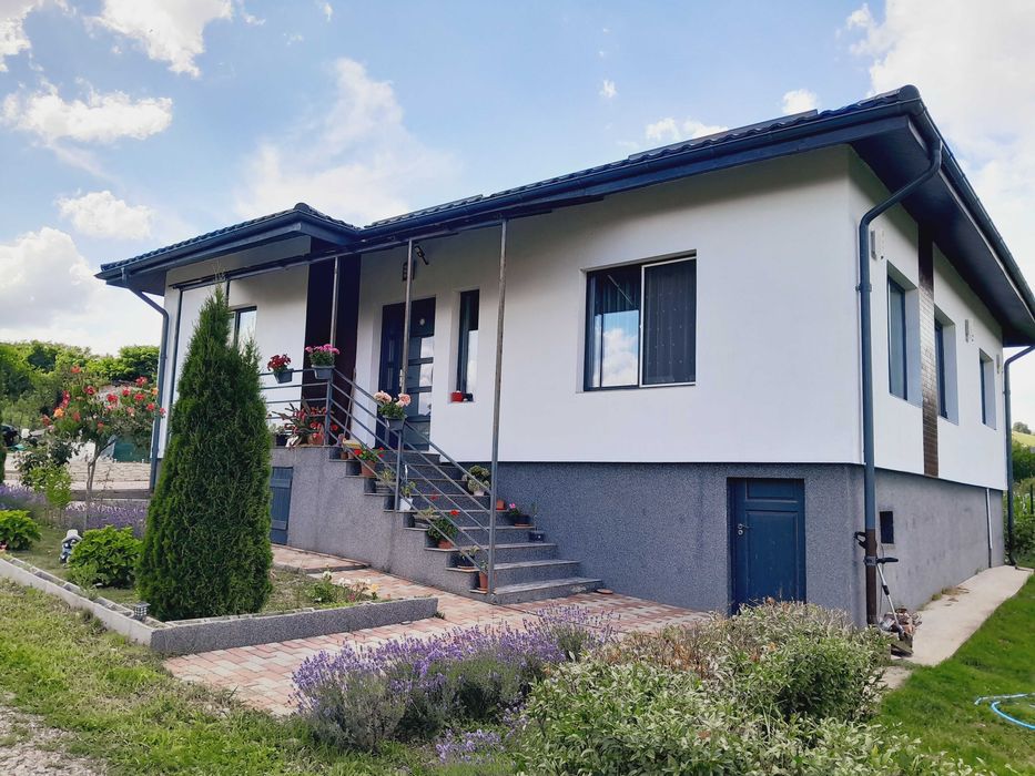 Proprietar vand casa finisata 100mp cu teren 1650mp, in Salicea