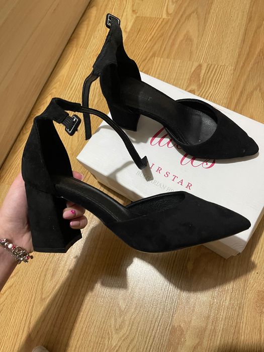 Черни матови токчета