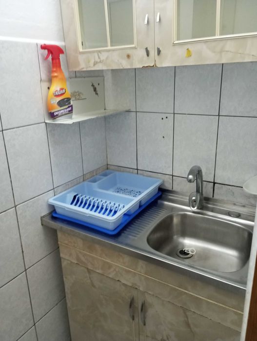 Inchiriez garsonira  etaj1 zona catedrala lidel zamca