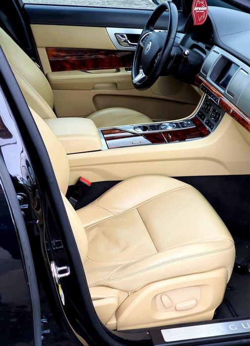 Jaguar XF S  model Luxury