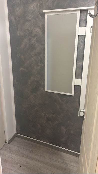 Gardoniera de inchiriat